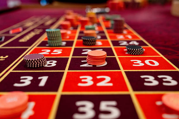 Aplikasi mobile bis77 menampilkan pasar taruhan sepak bola dan live dealer